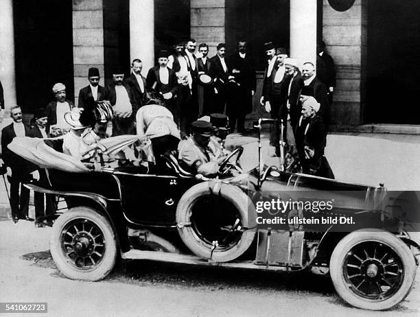 Franz Ferdinand*18.12.1863-+Archduke of Austria-EsteCrown Prince of Austria-HungaryFranz Ferdinand and his wife Sophie in front of the city hall...