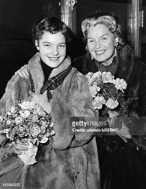 Schneider, Romy *-+Schauspielerin, D- mit Mutter Magda Schneider- 1955