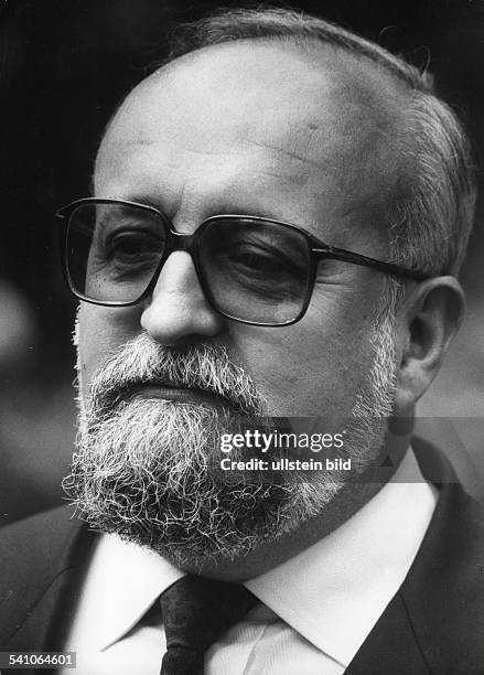 Penderecki, Krzysztof *-Komponist, Dirigent, PL- Portrait- 1988