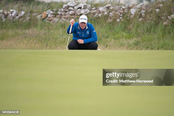 Robert MacIntyre of Glencruitten prepares to putt during the Final of The Amateur Championship 2016 - Day Six at Royal Porthcawl Golf Club on June...