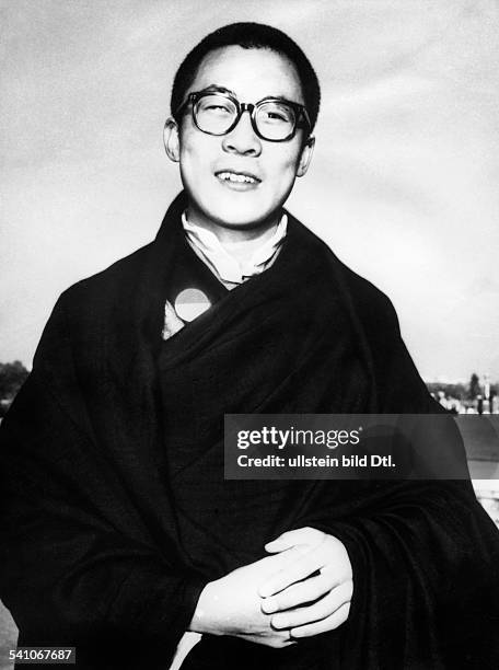 Dalai Lama, 14. *-Geistliches Oberhaupt der Tibeter, ChinaFriedensnobelpreis 1989- Portrait- 1956