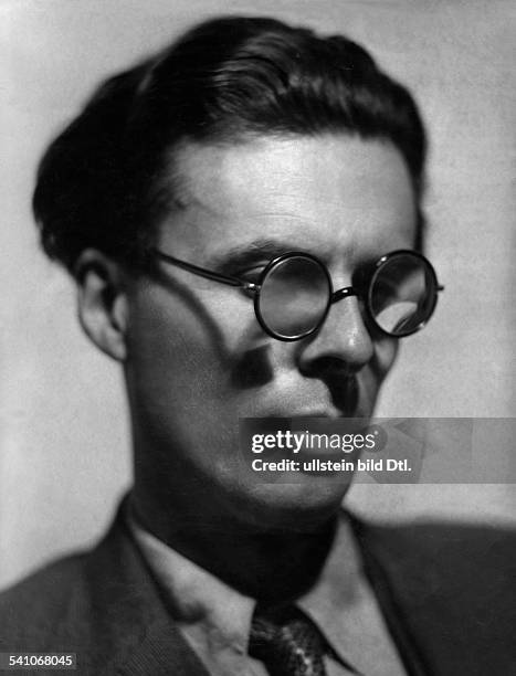 Huxley, Aldous *26.07.1894-+Writer, Great BritainPortrait- around 1930