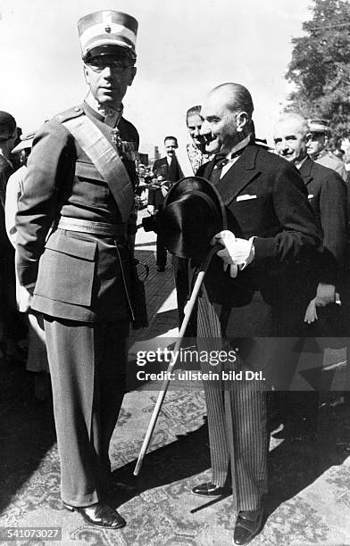 Kemal Atatuerk *12.03.1881-+ Politician, statesman, Turkey with the Swedish crown prince Gustav Adolf in Ankara - October 1934 - Photographer: Alfred...