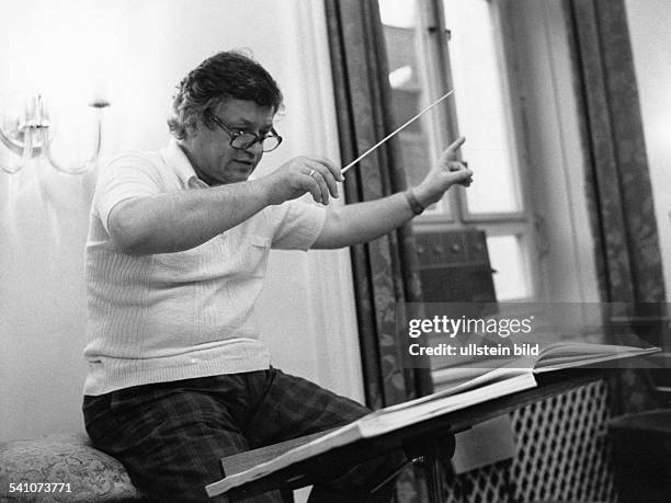 Matthus 34 Siegfried Matthus Photos & High Res Pictures - Getty Images