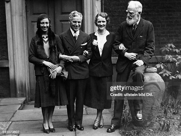 Chaplin, Charlie - Actor, film director, Great Britain - *16.04.1889-+ - Chaplin and wife Lita Grey with George Bernard Shaw and his wife - 1931 -...