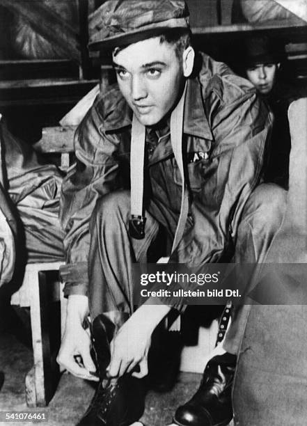 Presley, Elvis*-+Singer, actor, USA Elvis as US soldier in uniform