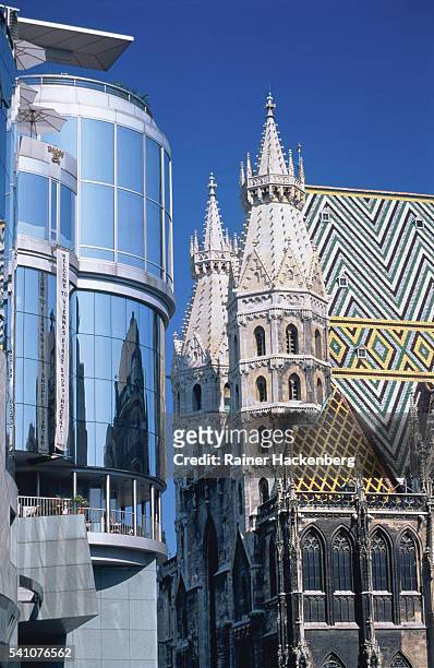 haas haus and st. stephan cathedral - haas stock pictures, royalty-free photos & images