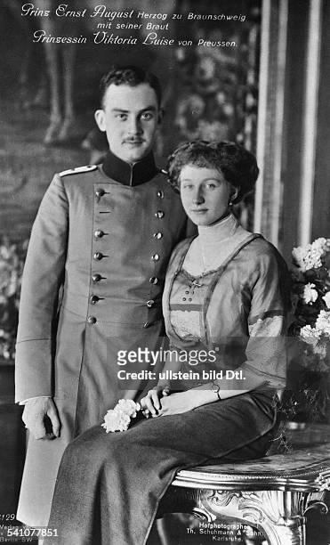 Hannover, Ernst August III of, Duke of Brunswick - Germany*17.11.1887-+- with his fiancee princess Viktoria Luise of Prussia- undated- photo: Th....
