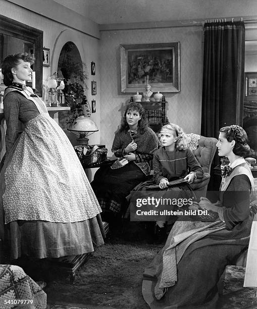 Hepburn, Katharine - Actess, USA - *-+ Scene from the movie 'Little Women'' Directed by: George Cukor USA 1933 Produced by: RKO Pictures Vintage...