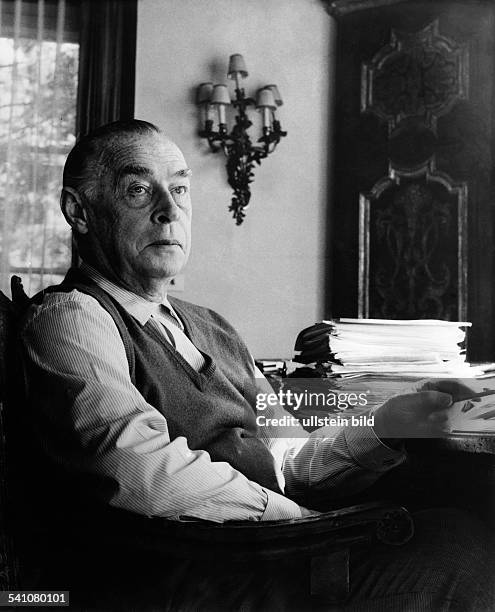 Remarque, Erich Maria *22.06.1898-+Schriftsteller, D- Portrait-1966