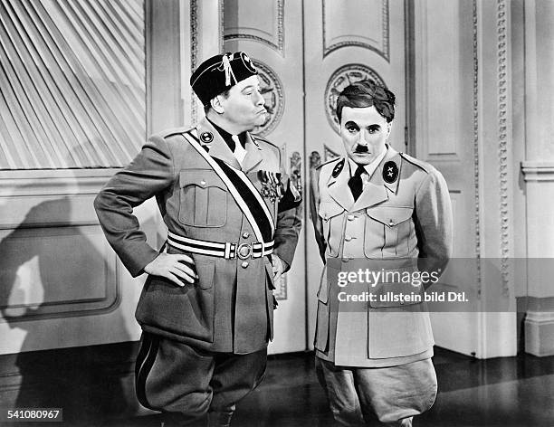 Chaplin, Charlie - Actor, film director, Great Britain - *16.04.1889-+ Scene from the movie 'The Great Dictator' with Paulette Goddard Directed by:...
