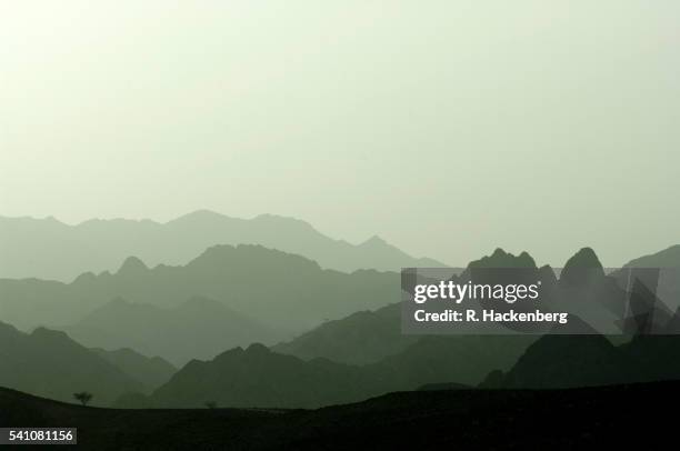 sultanate of oman, hajar-mountains - monarchie stock pictures, royalty-free photos & images