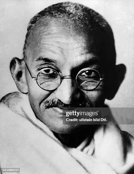 Gandhi, Mahatma *02.10.1869-+Politiker, IndienFuehrer der indischen Unabhaengigkeitsbewegung- Portrait- undatiert