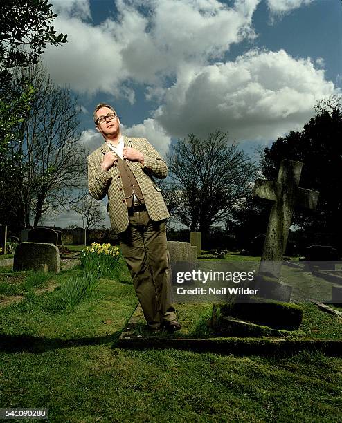 Comedien Vic Reeves Foto e immagini stock - Getty Images
