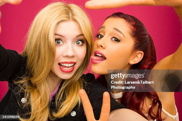 Jennette McCurdy and Ariana Grande