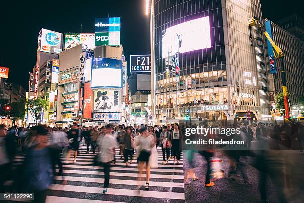 shibuya crossing in tokyo - shibuya stock pictures, royalty-free photos & images