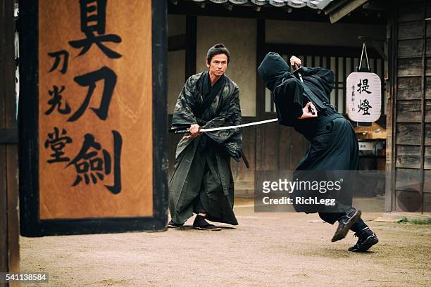 japanese samurai ronin in edo period town - sword fight stock pictures, royalty-free photos & images