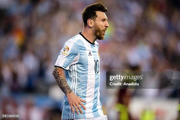 Extra 2016 2,904 Lionel Messi Argentina 2016 Stock Photos, High-Res Pictures, and ...
