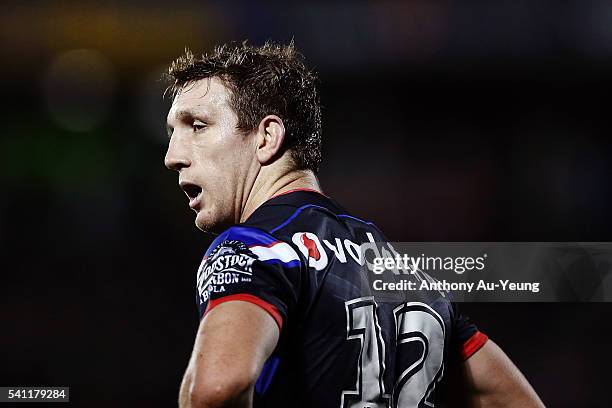 Ryan Hoffman of the Warriors looks on during the round 15 NRL match between the New Zealand Warriors and the Sydney Roosters at Mt Smart Stadium on...