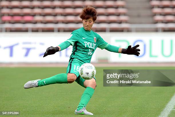 Chika Hirao of Urawa Reds in action during the Nadeshiko League Cup Group B match between Urawa Red Diamonds Ladies and Albirex Niigata Ladies at...