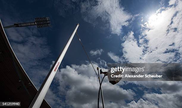 Karsten Dilla of TSV Bayer 04 Leverkusen competes the men's pole vault final during day 2 of the German Championships in Athletics at Aue Stadium on...