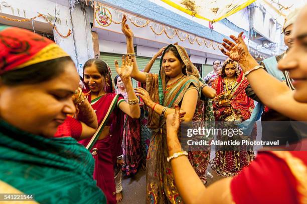 traditional wedding - ceremony stock pictures, royalty-free photos & images