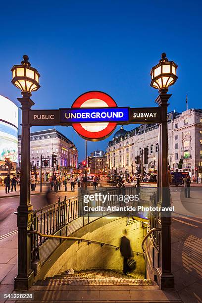 piccadilly circus - piccadilly circus stock pictures, royalty-free photos & images