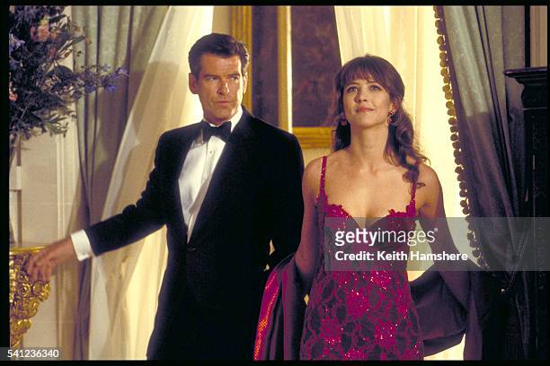 Pierce Brosnan and Sophie Marceau in 'The World isnot Enough' by Michael Apted.