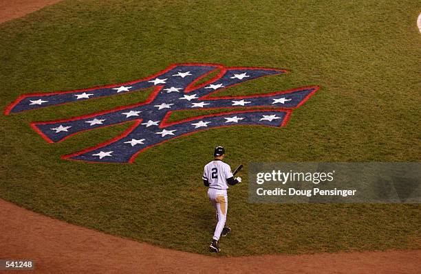 2001 World 258 Derek Jeter 2001 World Series Photos & High Res Pictures - Getty Images