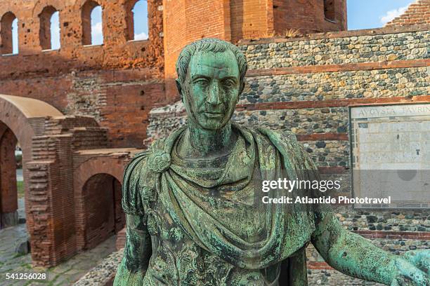 porta palatina, julius caesar statue - porta palatina stock pictures, royalty-free photos & images