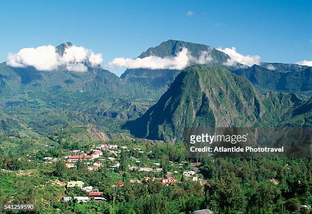 village in canyon - la reunion stock pictures, royalty-free photos & images