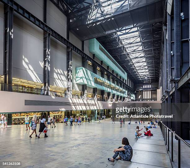 tate modern, the interior - tate modern stock pictures, royalty-free photos & images