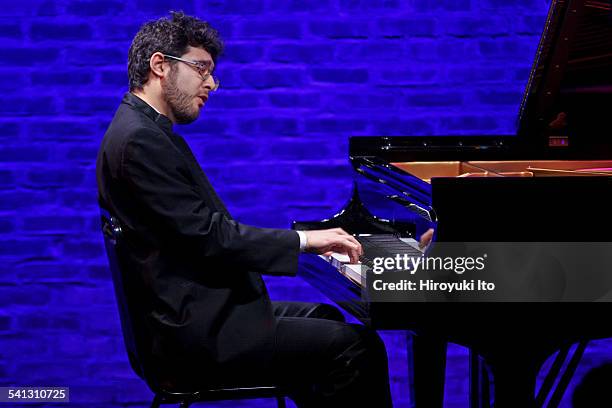 Robinavich 15 Roman Rabinovich Photos & High Res Pictures - Getty Images