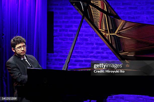 Robinovic 15 Roman Rabinovich Photos & High Res Pictures - Getty Images