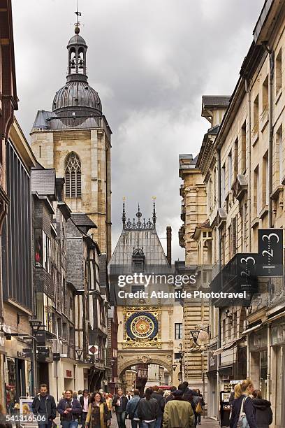 the big clock and the gros horloge street - rouen fotografías e imágenes de stock