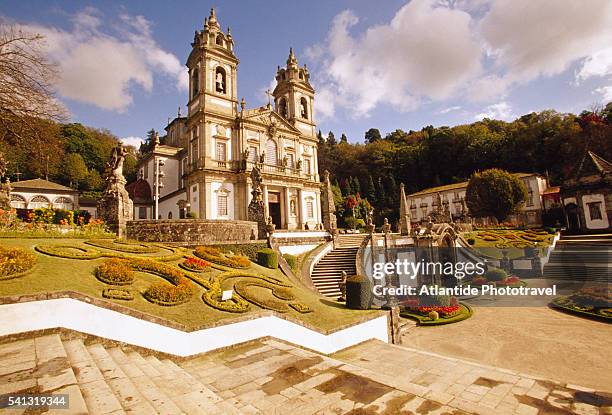 bom jesus do monte and gardens - braga fotografías e imágenes de stock