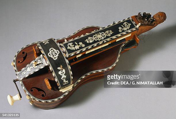 Hurdy-gurdy, 1775 by Lambert, Paris. France, 18th century. Florence, Museo Strumenti Musicali Conservatorio Cherubini