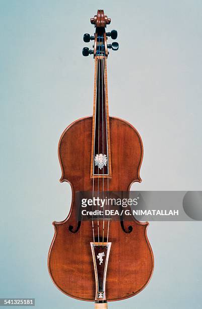 Tenor viola made by Antonio Stradivari . Italy, 17th century. Florence, Museo Strumenti Musicali Conservatorio Cherubini