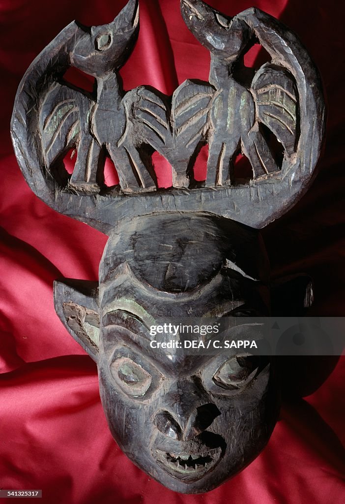 Podoko ritual mask, Cameroon...