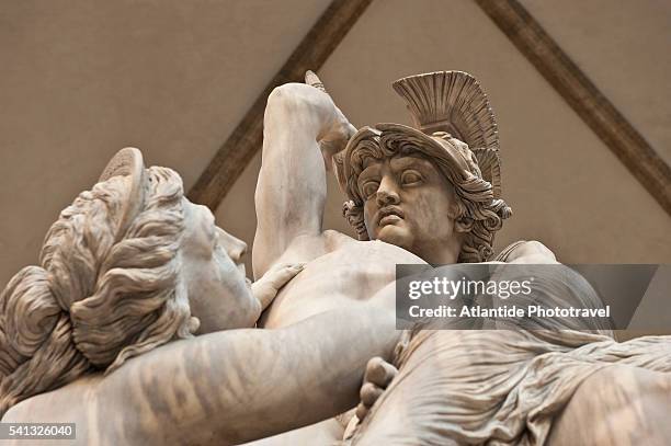 ratto delle sabine, loggia dei lanzi - loggia dei lanzi stock pictures, royalty-free photos & images