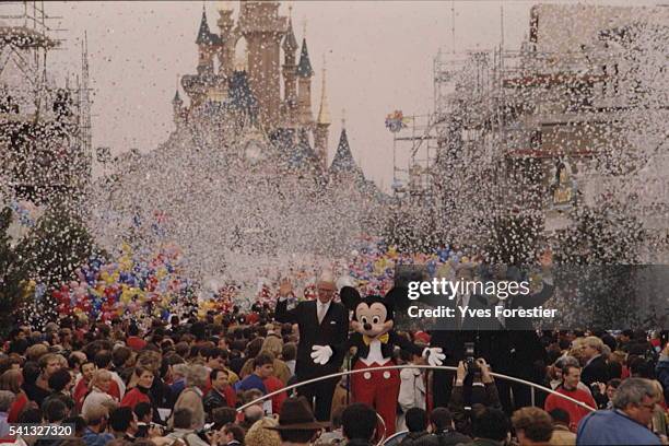 Michael Eisner, Robert Fitzpatrick et Roy Disney.