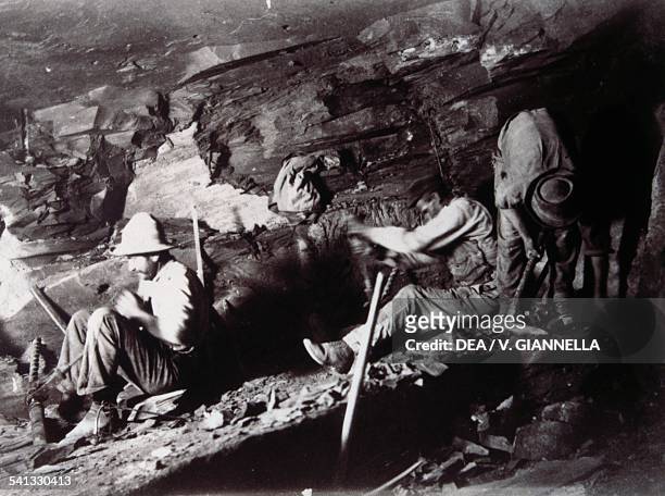 Quarrymen in a slate quarry, photograph from 1930s, Liguria, Italy. Cicagna, Museo Dell'Ardesia
