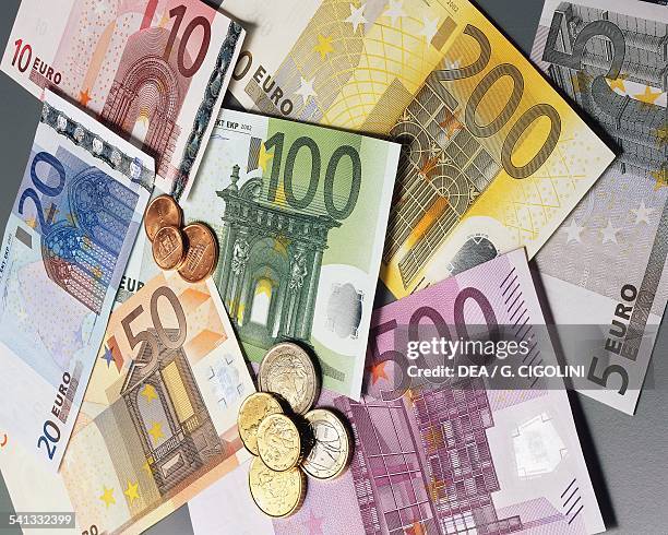 Coins and banknotes, euro. Europe, 21st century.
