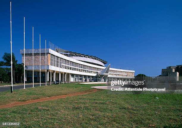 independence square and building - lome stock pictures, royalty-free photos & images