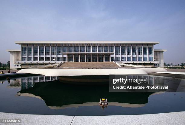 the congress palace - togo bildbanksfoton och bilder