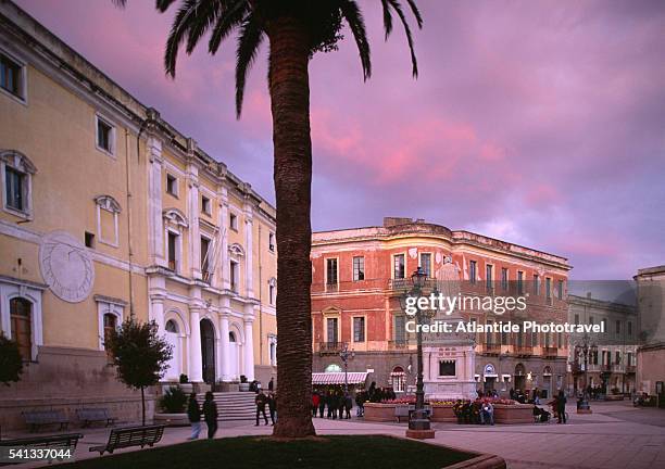 piazza d'arberea - oristano stockfoto's en -beelden