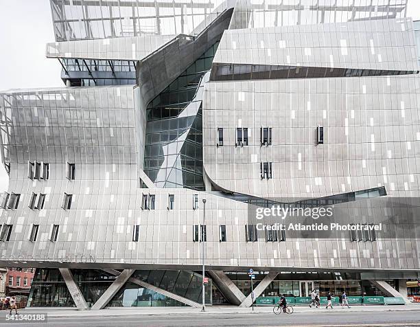 manhattan, 41 cooper square building (new academic building for cooper union - architect thom mayne) - thom mayne stock pictures, royalty-free photos & images