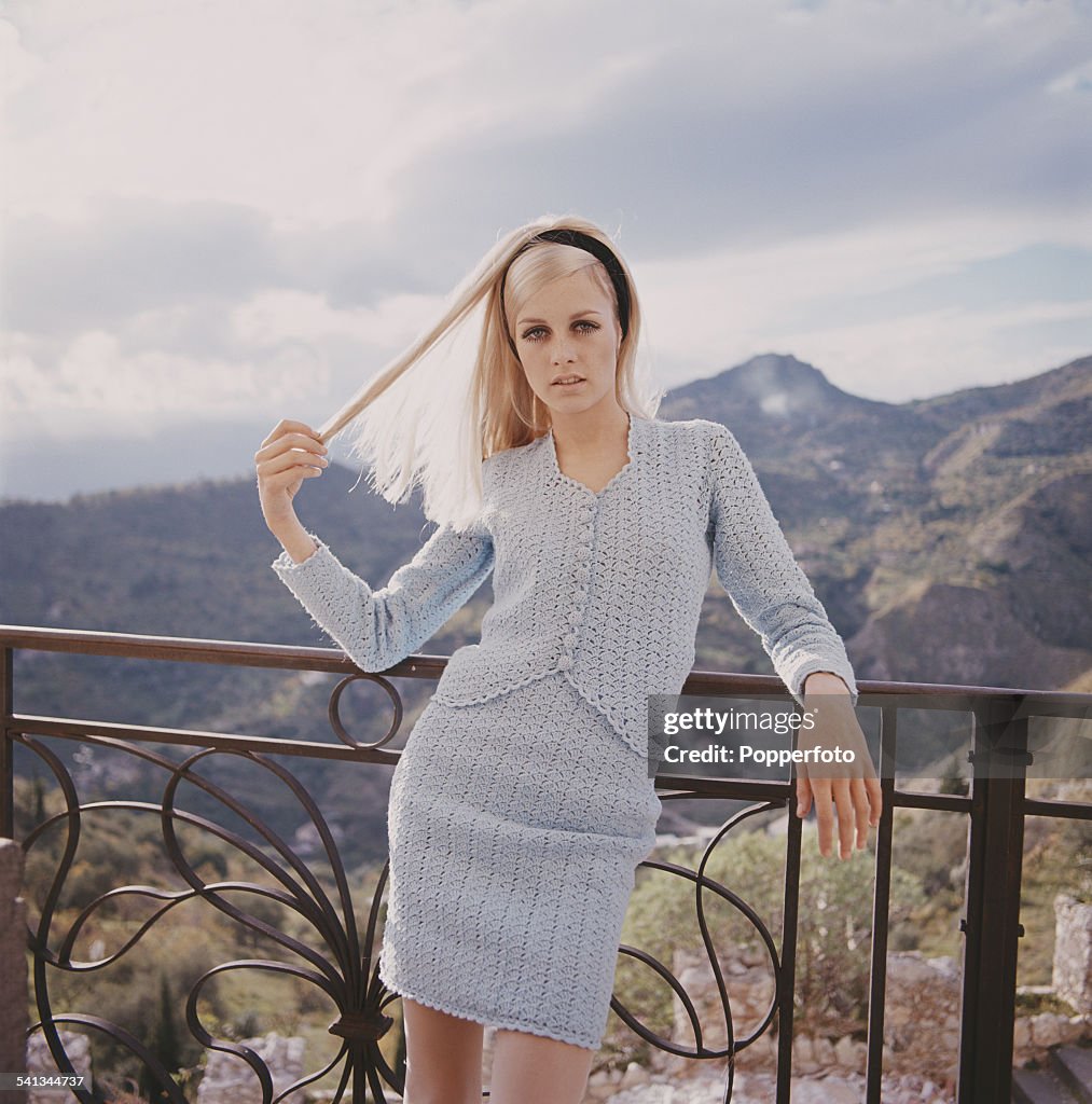 Twiggy In Blue Knit