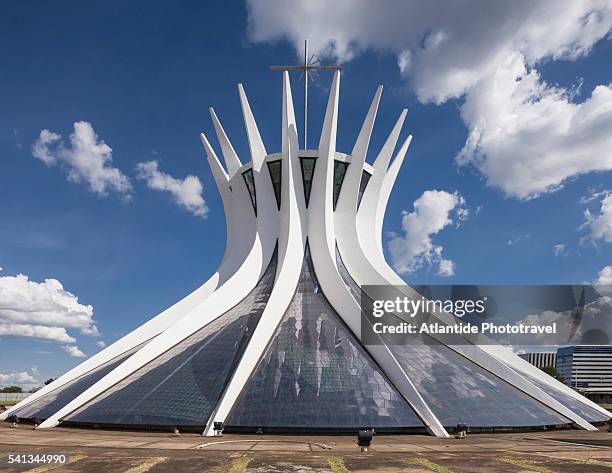 the catedral metropolitana nossa senhora aparecida (cathedral of brasilia) - brasilia stock pictures, royalty-free photos & images