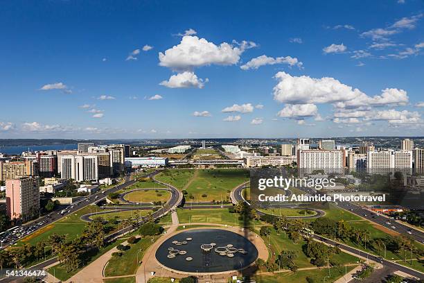 view of the town from brasilia tv tower - distrito-federal-brasilia stock-fotos und bilder